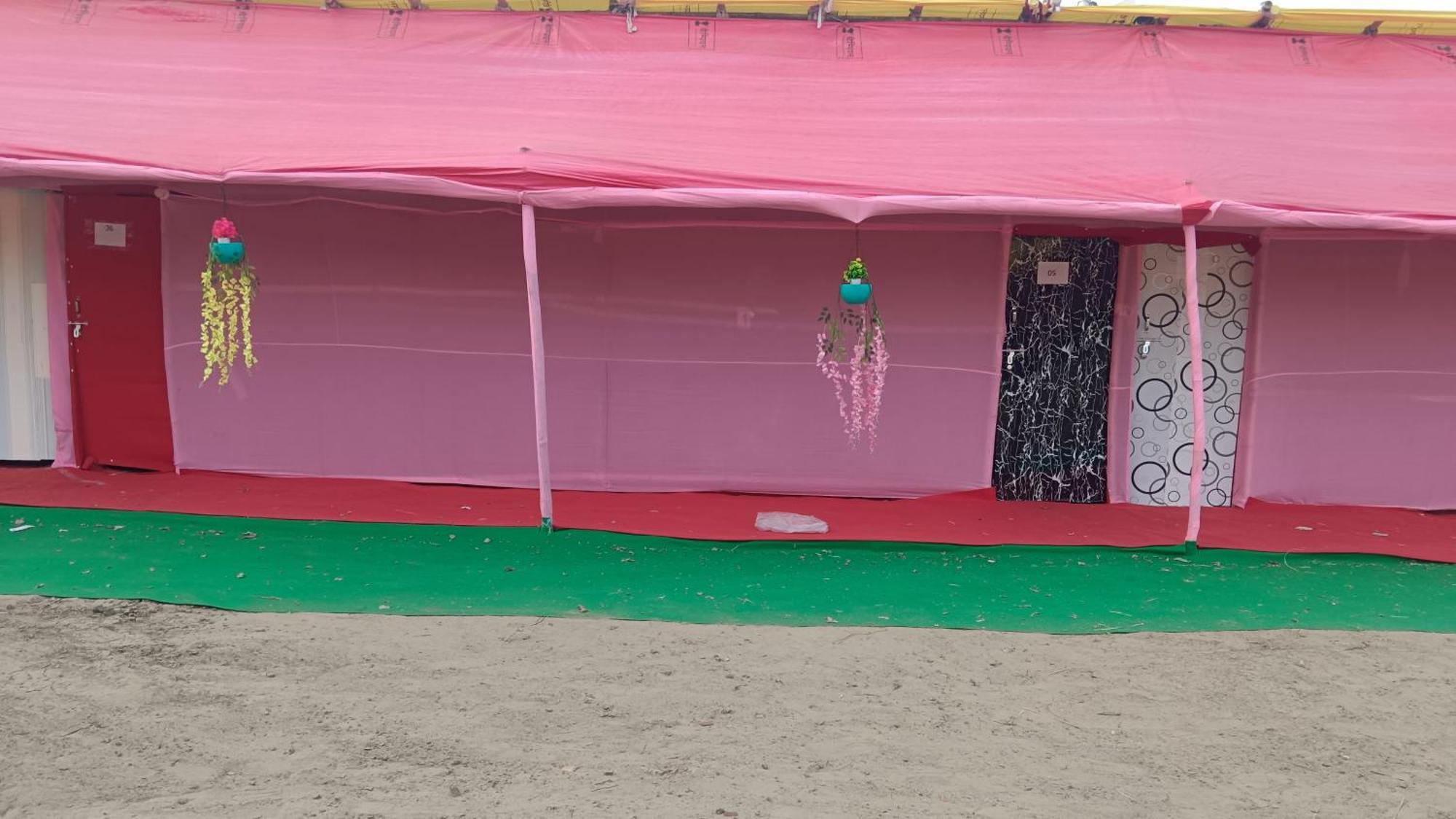Mahakumbh Luxury Cottage Allāhābād Junction Eksteriør bilde
